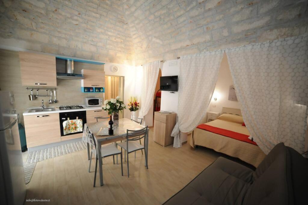Antica Dimora Giusy Villa ออสตูนี ภายนอก รูปภาพ